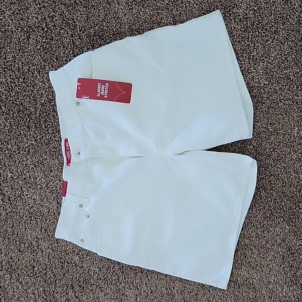 White Levi's Jean shorts
